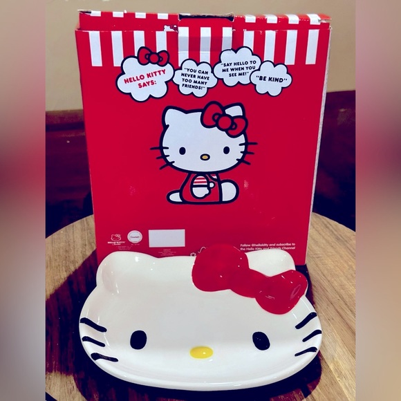 Sanrio Hello Kitty Shaped
Ceramic Trinket Tray - Jewelry
Ring Holder Dish - Picture 5 of 14